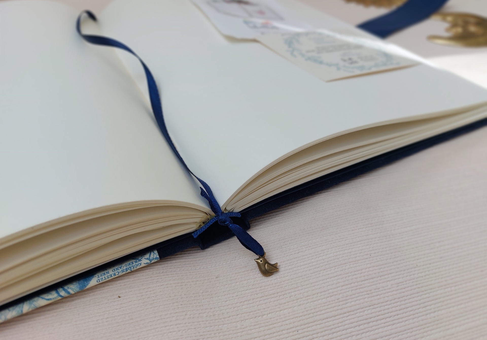 SHOP///Kézi Kötésű naplók és albumok