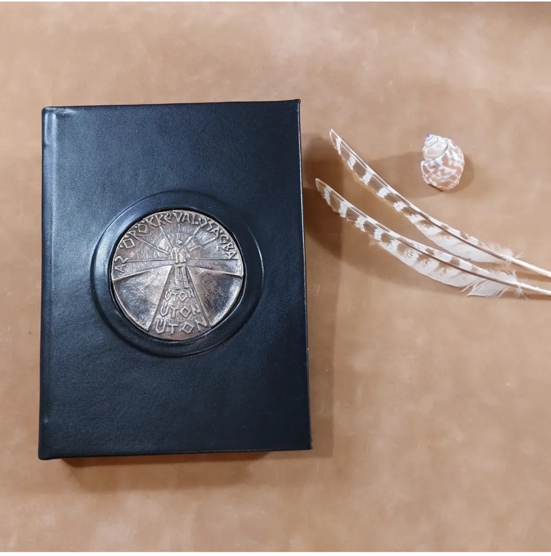 BOOK ART /// Könyvművészet